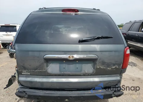 2005 Chrysler Town & Country Touring из США, поврежденный, VIN 2C4GP54L15R562675